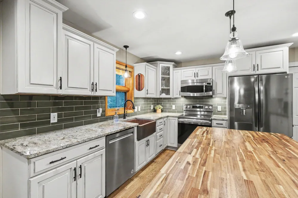 6069 Stout Creek Avenue NE Cannon Township, MI 49306