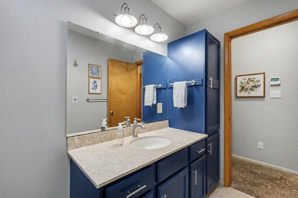 6069 Stout Creek Avenue NE Cannon Township, MI 49306