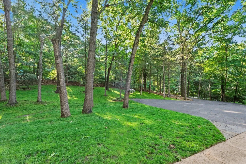 6069 Stout Creek Avenue NE Cannon Township, MI 49306