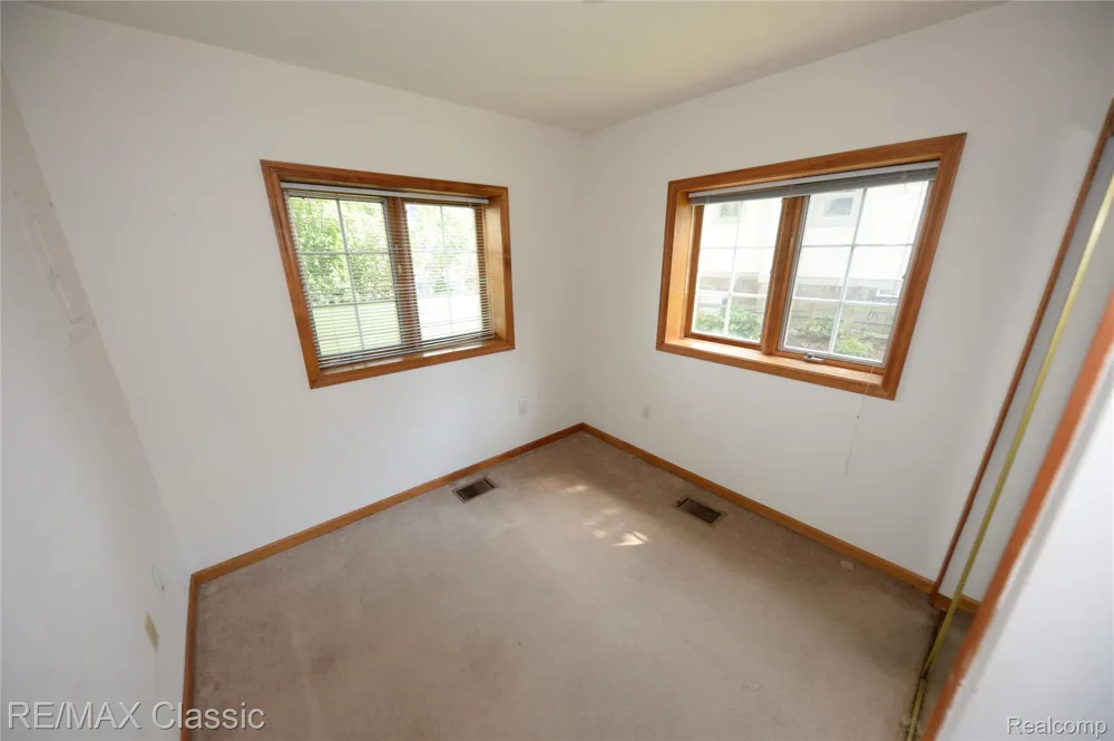 280 Hutton Street Northville City, MI 48167