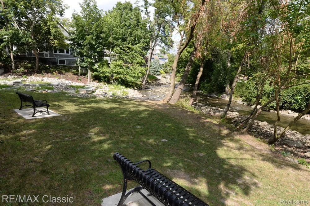 280 Hutton Street Northville City, MI 48167