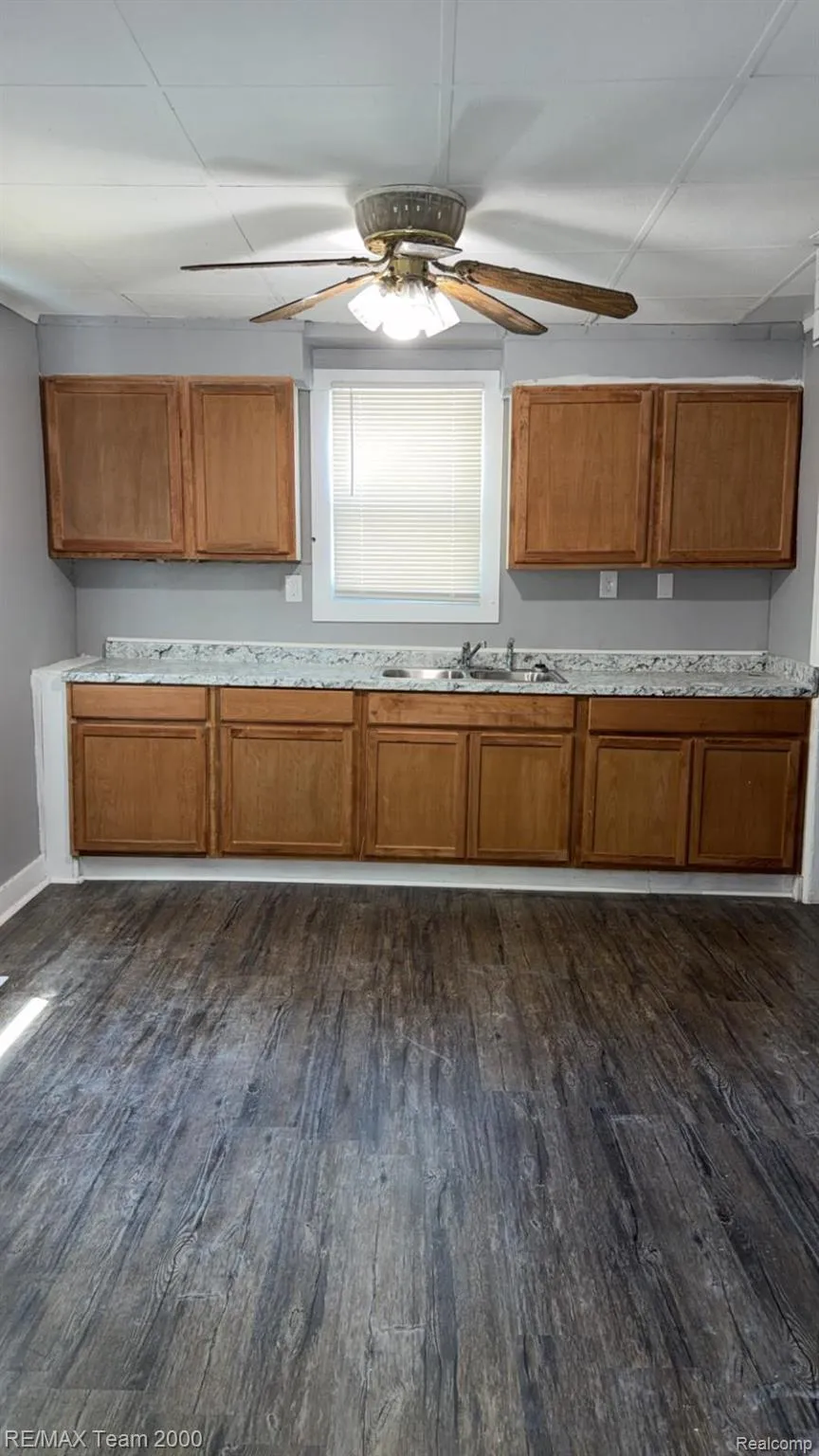 7128 Cherokee Avenue Taylor City, MI 48180