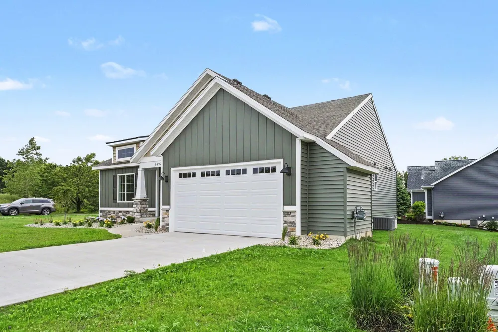 5493 Rose Ridge Court NE Cannon Township, MI 49341