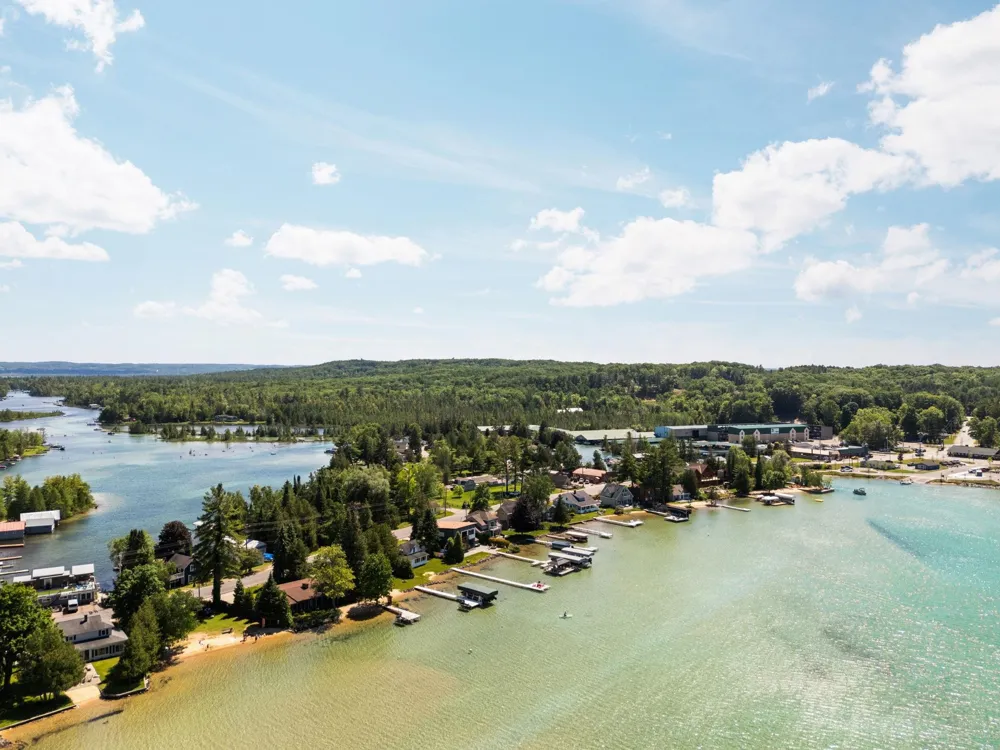 7586 Crystal Beach Road Clearwater Township, MI 49676