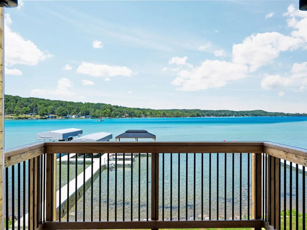 7586 Crystal Beach Road Clearwater Township, MI 49676