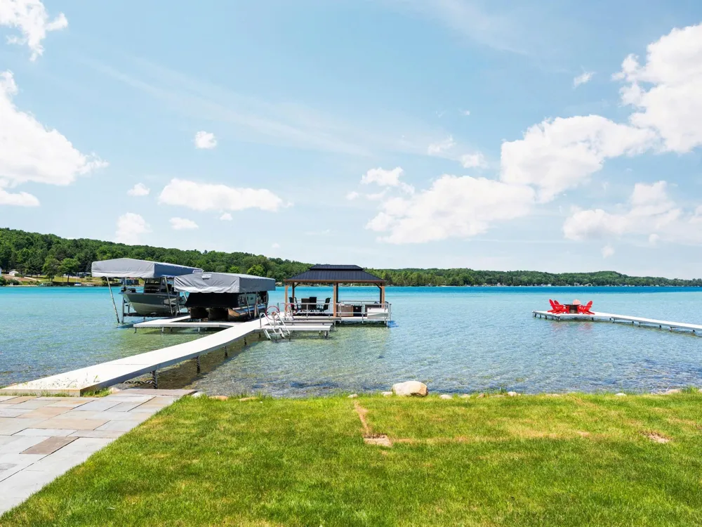 7586 Crystal Beach Road Clearwater Township, MI 49676