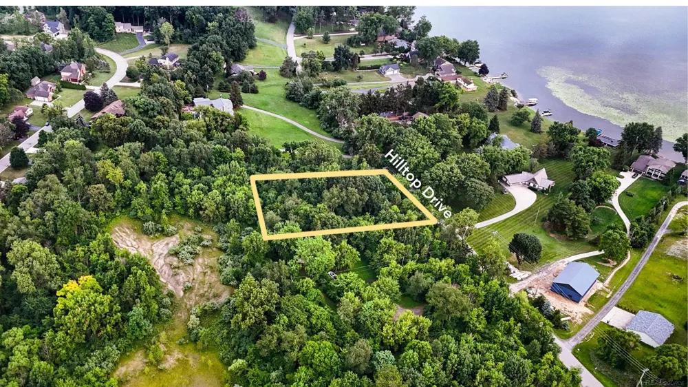 Hilltop Drive White Lake Charter Township, MI 48386