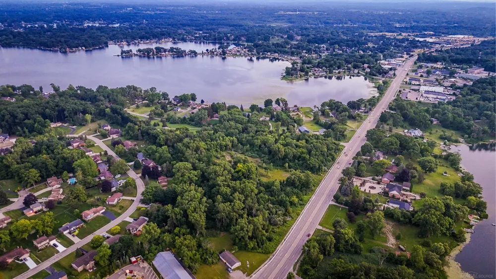 Hilltop Drive White Lake Charter Township, MI 48386