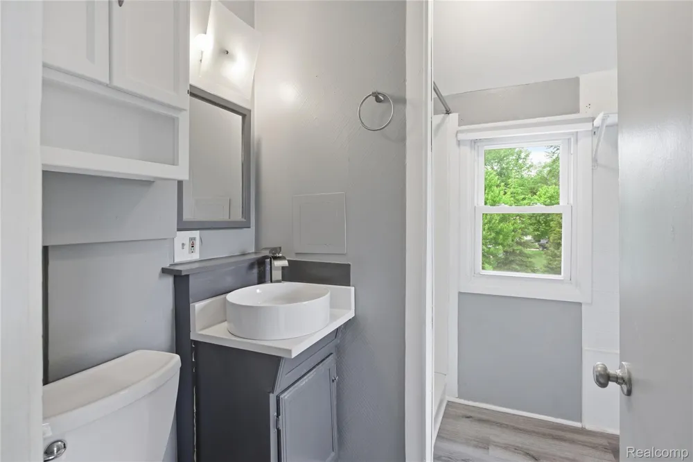 23060 Bernard Street #Lower Unit Taylor City, MI 48180
