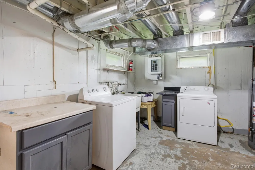 23060 Bernard Street #Lower Unit Taylor City, MI 48180