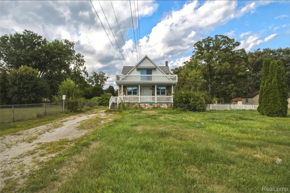 23060 Bernard Street #Lower Unit Taylor City, MI 48180