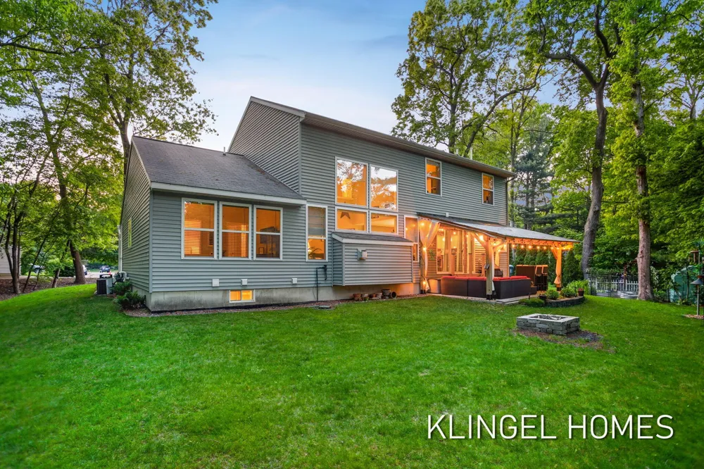 14936 Woodacre Court Grand Haven Charter Township, MI 49417