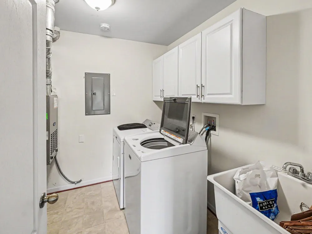 404 Riversedge Drive Saline Township, MI 48176