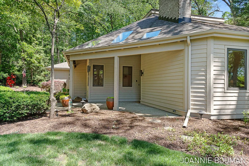 792 Pine Bay Avenue Park Township, MI 49424