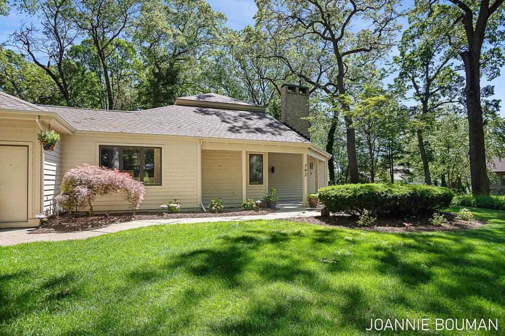 792 Pine Bay Avenue Park Township, MI 49424
