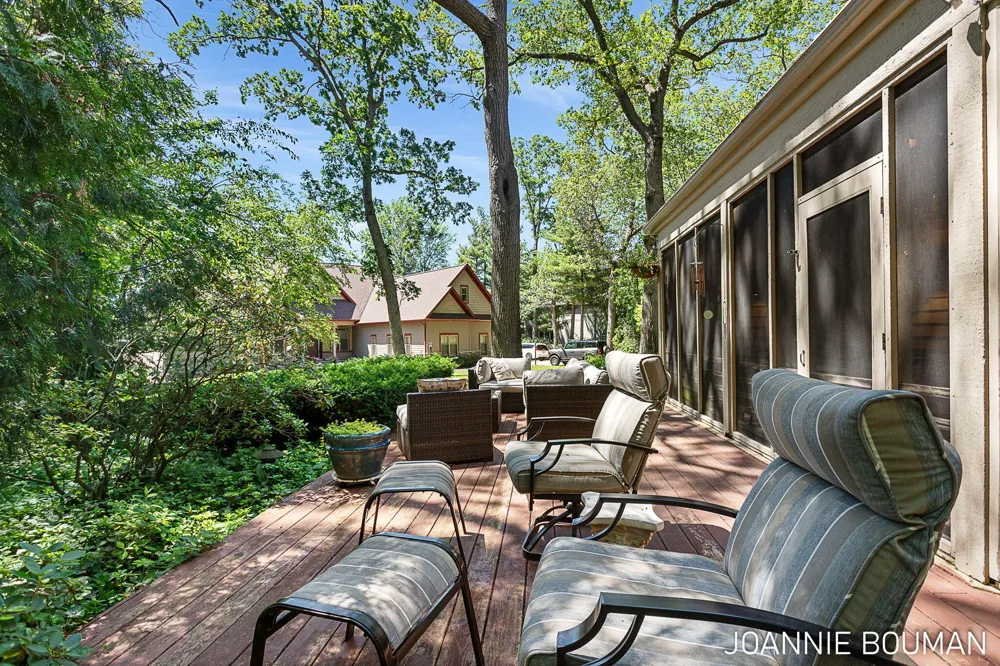 792 Pine Bay Avenue Park Township, MI 49424