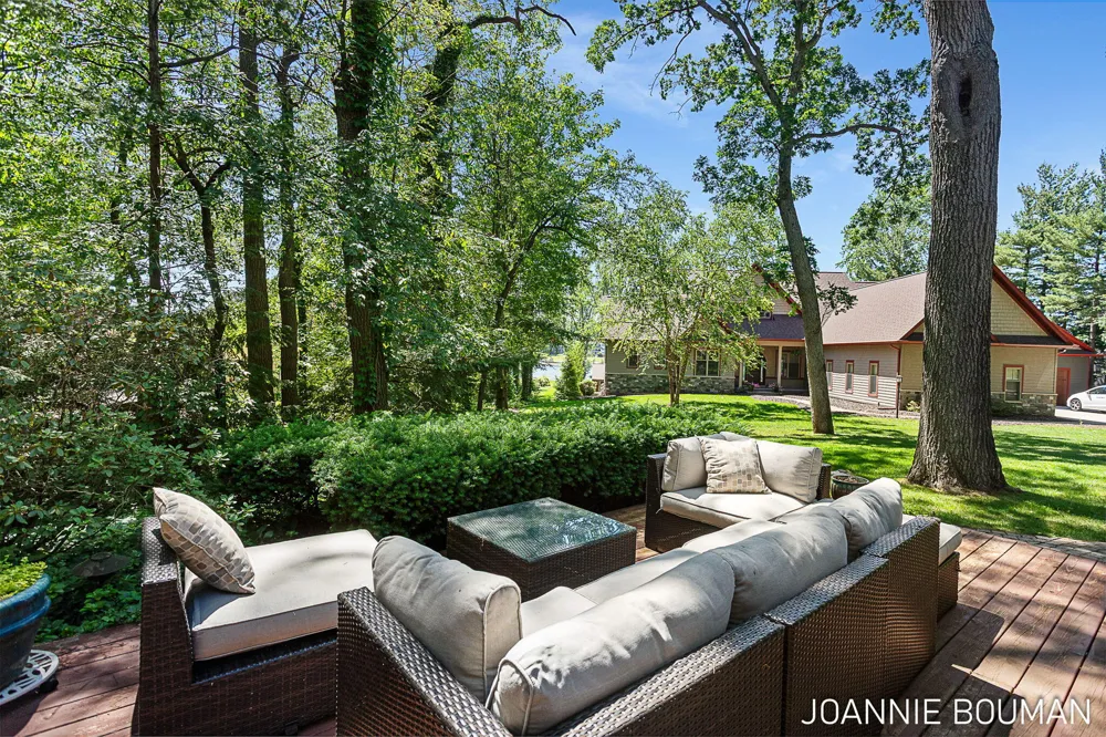 792 Pine Bay Avenue Park Township, MI 49424