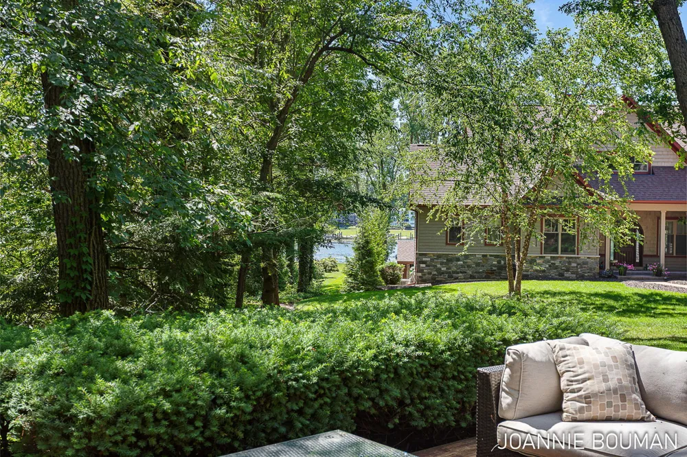 792 Pine Bay Avenue Park Township, MI 49424