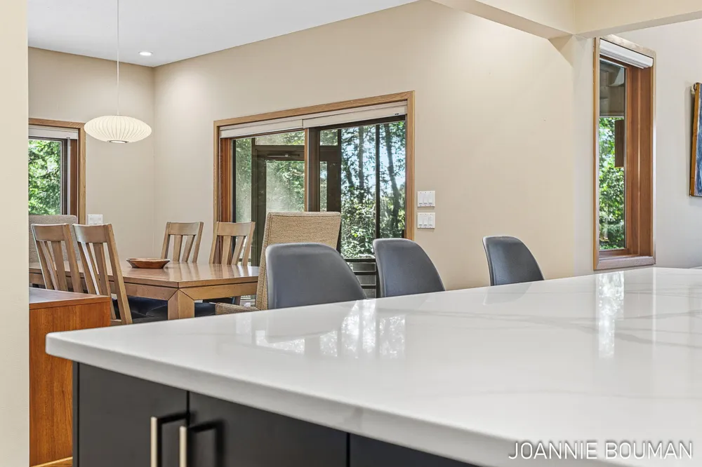 792 Pine Bay Avenue Park Township, MI 49424