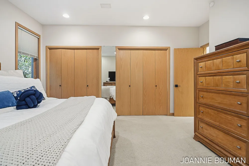 792 Pine Bay Avenue Park Township, MI 49424