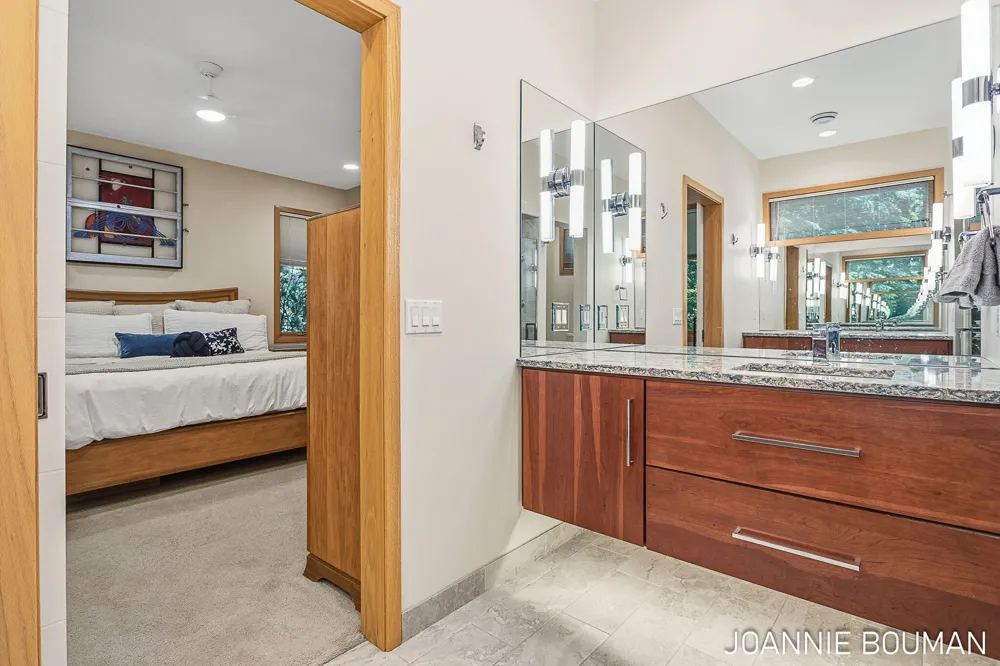792 Pine Bay Avenue Park Township, MI 49424