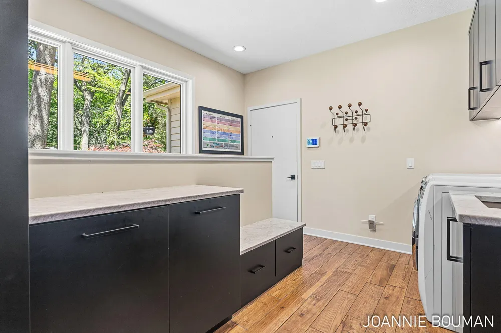 792 Pine Bay Avenue Park Township, MI 49424
