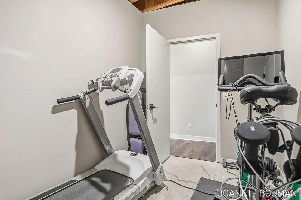 792 Pine Bay Avenue Park Township, MI 49424
