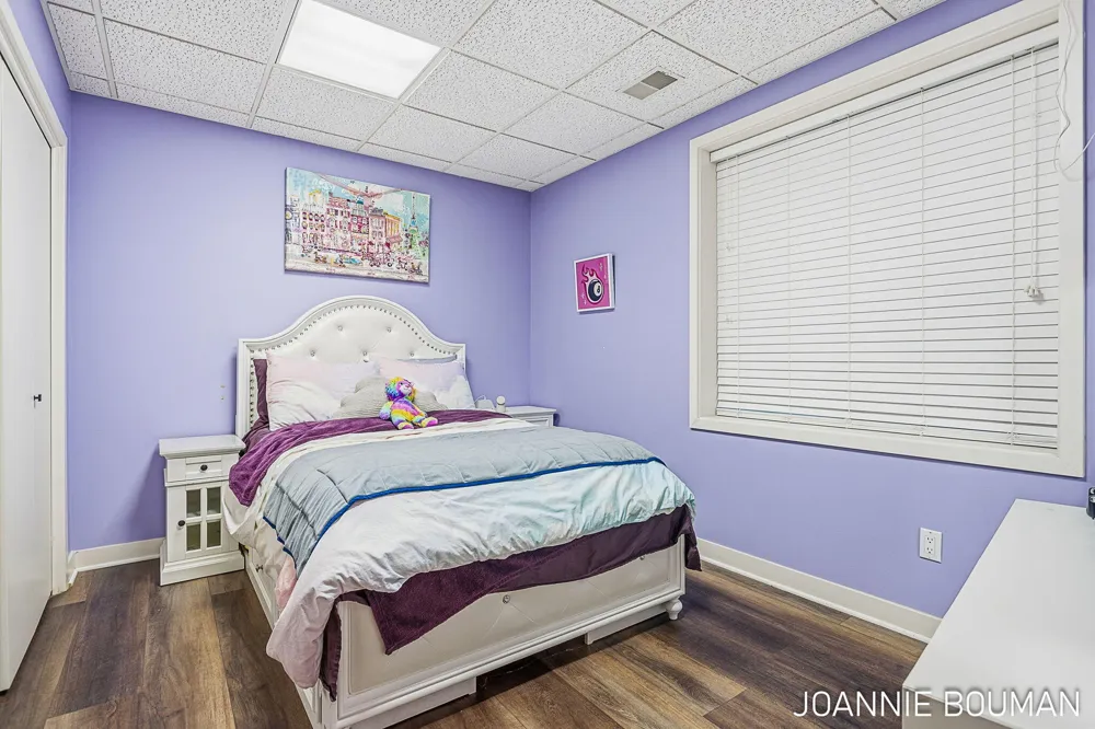 792 Pine Bay Avenue Park Township, MI 49424