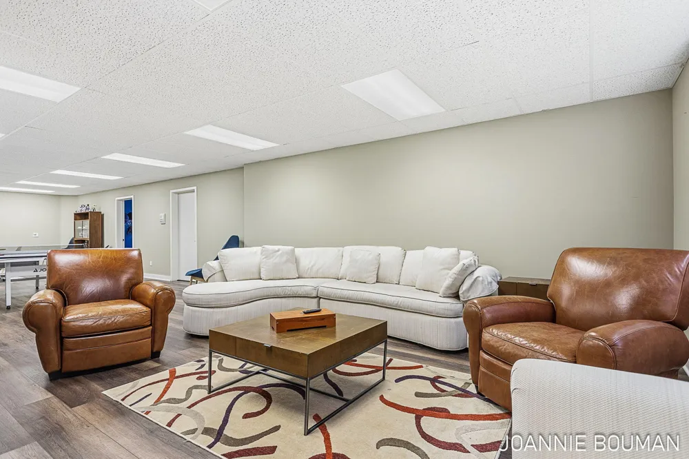 792 Pine Bay Avenue Park Township, MI 49424