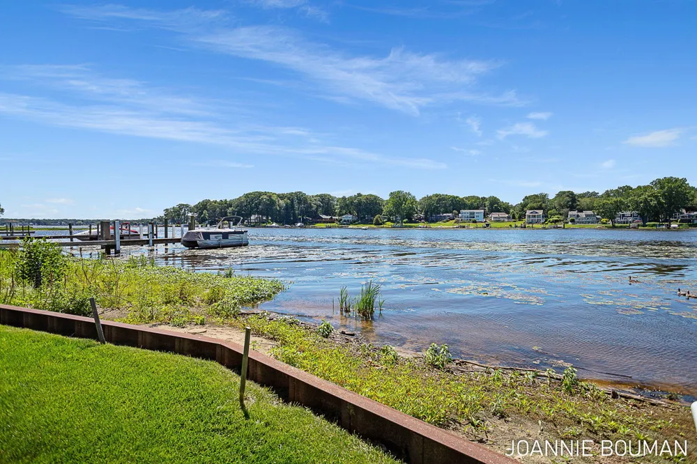 792 Pine Bay Avenue Park Township, MI 49424