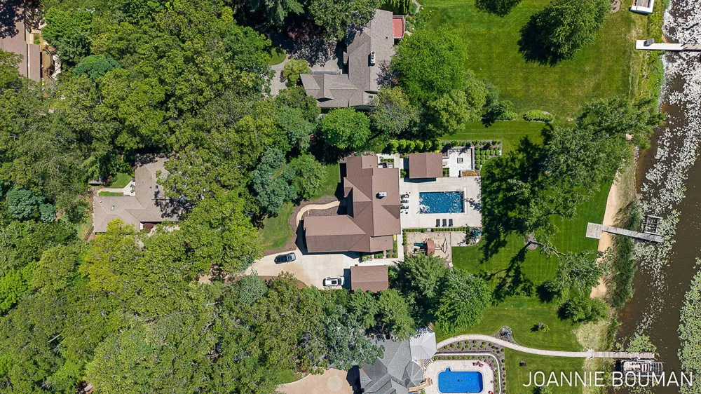 792 Pine Bay Avenue Park Township, MI 49424