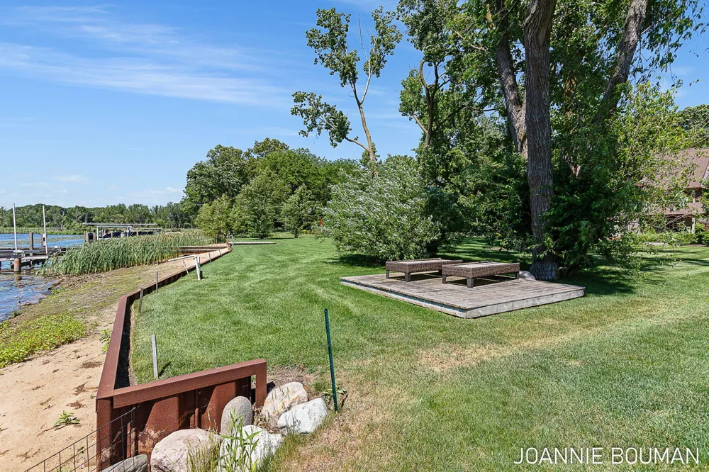 792 Pine Bay Avenue Park Township, MI 49424