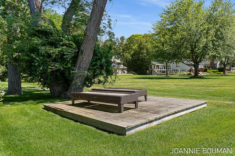 792 Pine Bay Avenue Park Township, MI 49424