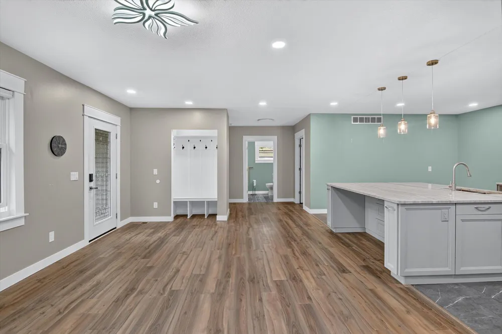 707 Lowell Avenue Blackman Charter Township, MI 49202