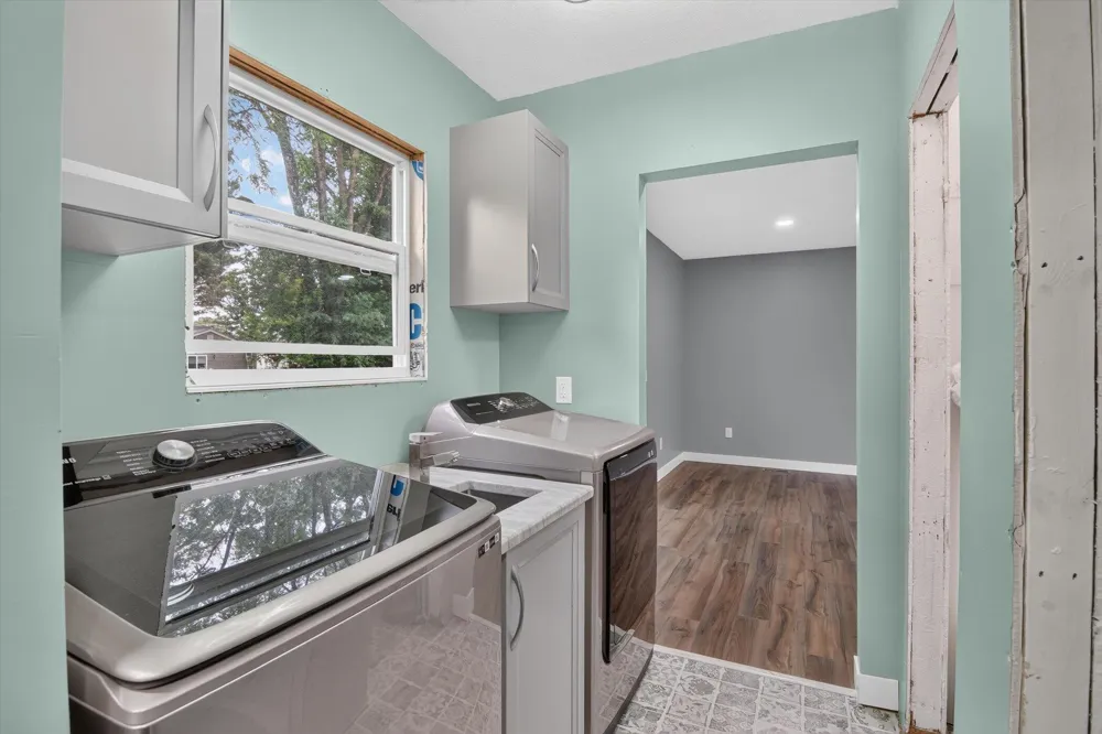 707 Lowell Avenue Blackman Charter Township, MI 49202
