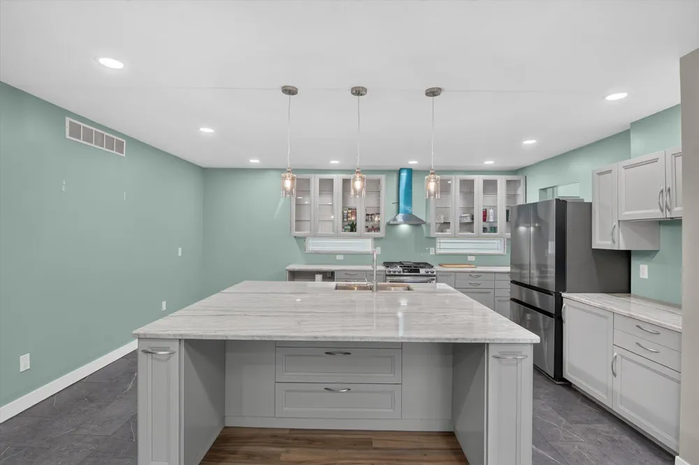 707 Lowell Avenue Blackman Charter Township, MI 49202