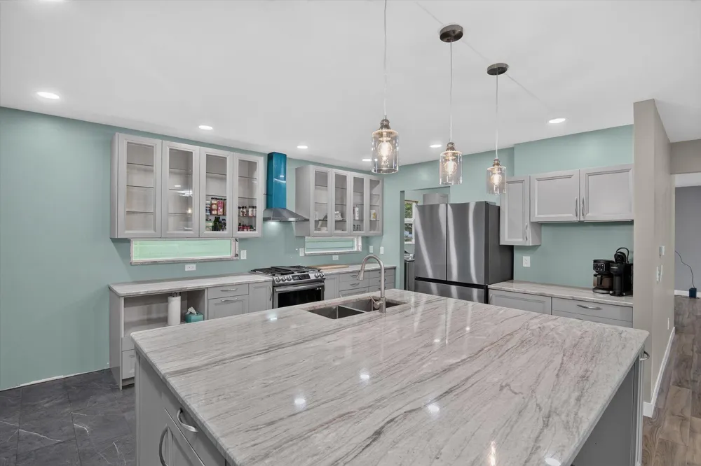 707 Lowell Avenue Blackman Charter Township, MI 49202
