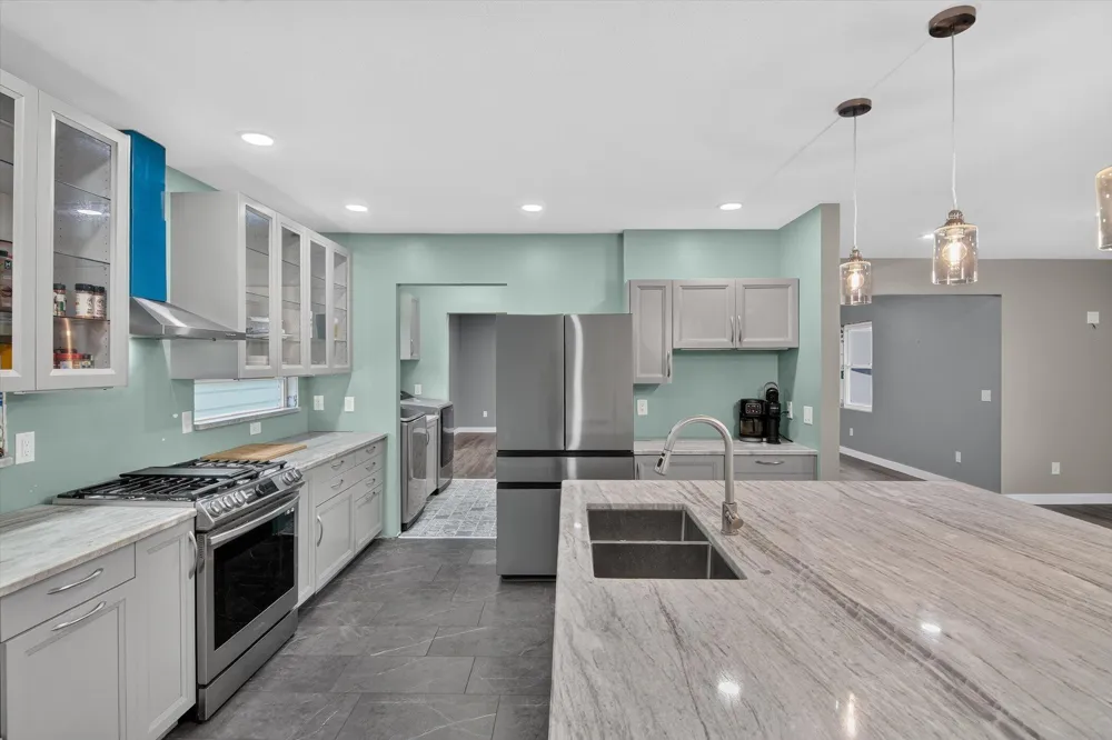 707 Lowell Avenue Blackman Charter Township, MI 49202