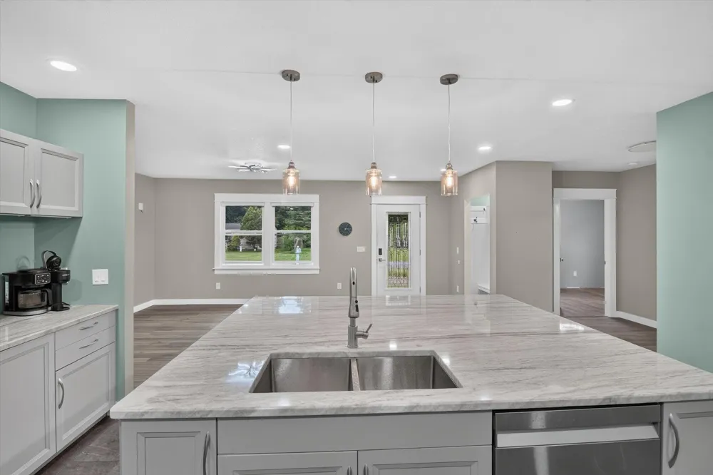 707 Lowell Avenue Blackman Charter Township, MI 49202