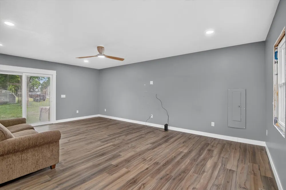707 Lowell Avenue Blackman Charter Township, MI 49202