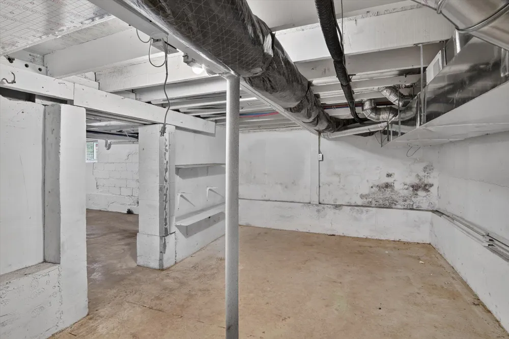 707 Lowell Avenue Blackman Charter Township, MI 49202
