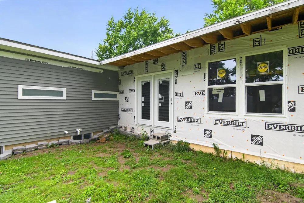 707 Lowell Avenue Blackman Charter Township, MI 49202