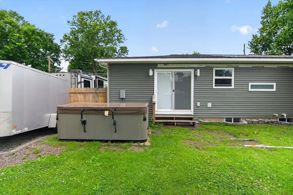 707 Lowell Avenue Blackman Charter Township, MI 49202