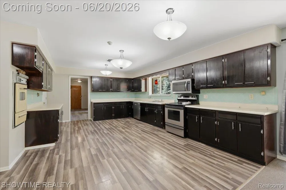 1661 Madeline Drive Lapeer Township, MI 48446