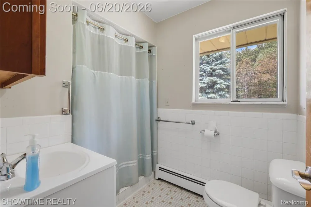 1661 Madeline Drive Lapeer Township, MI 48446