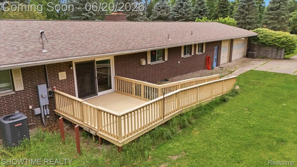 1661 Madeline Drive Lapeer Township, MI 48446