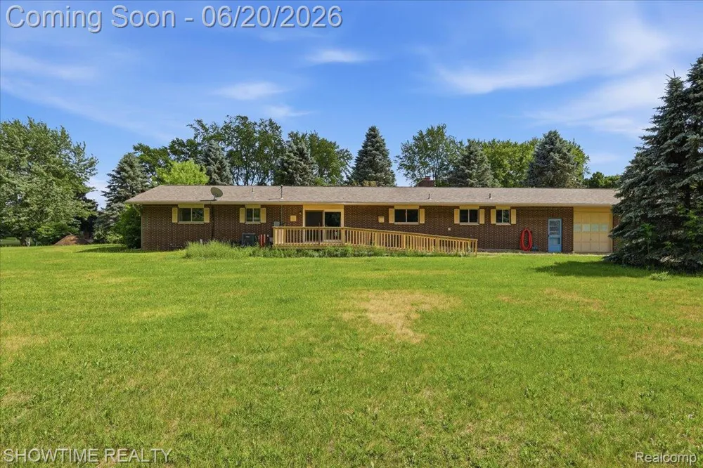 1661 Madeline Drive Lapeer Township, MI 48446