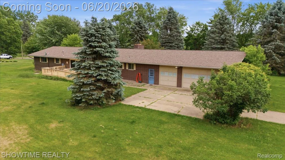 1661 Madeline Drive Lapeer Township, MI 48446
