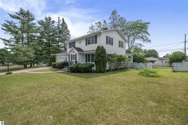 424 Crestview Place Cadillac City, MI 49601