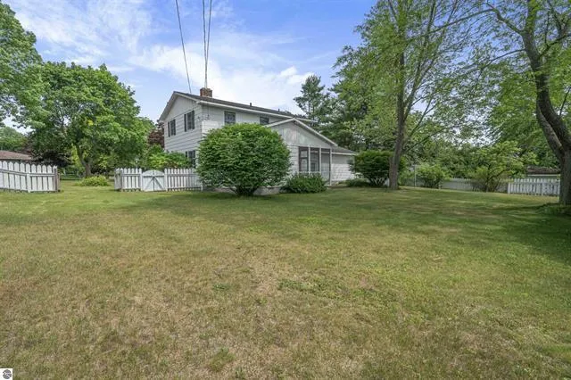 424 Crestview Place Cadillac City, MI 49601